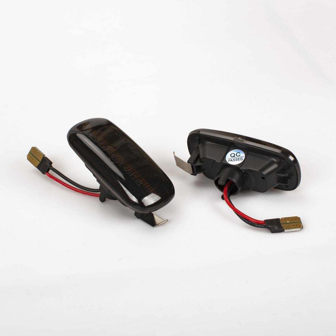 Car Accessories Smoking Lens Dynamic Led Side Marker Turn signal Light for Audi A4 A3 A6  A8 D3 C5