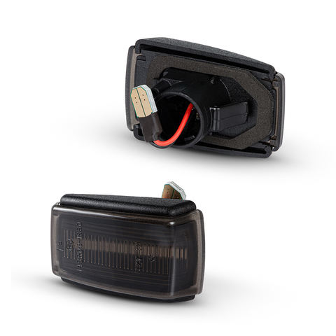 Dynamic Smoked Lens LED Side Marker Turn Signal Lights for Volvo S40 S71 V40 V70 Waterproof Design